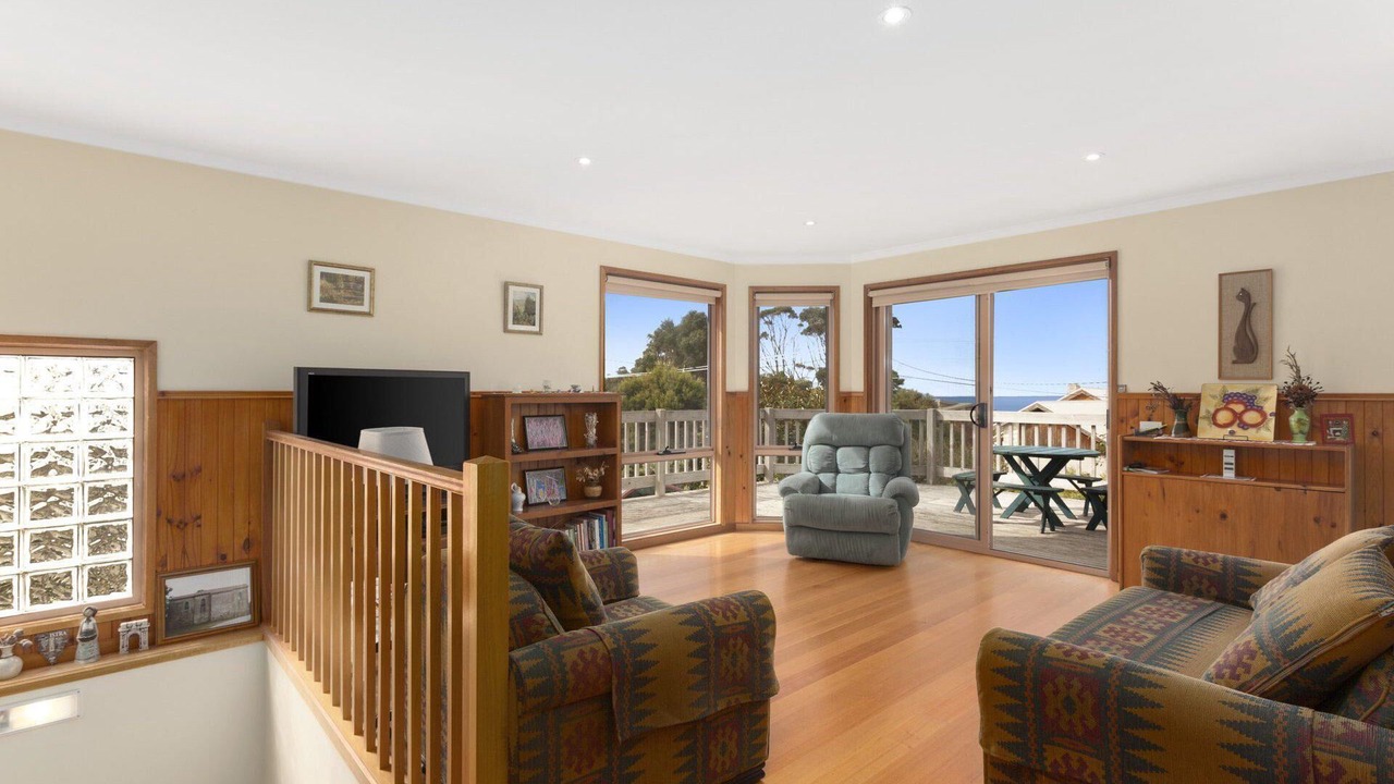 Photo of Livingroom in Skenes Creek