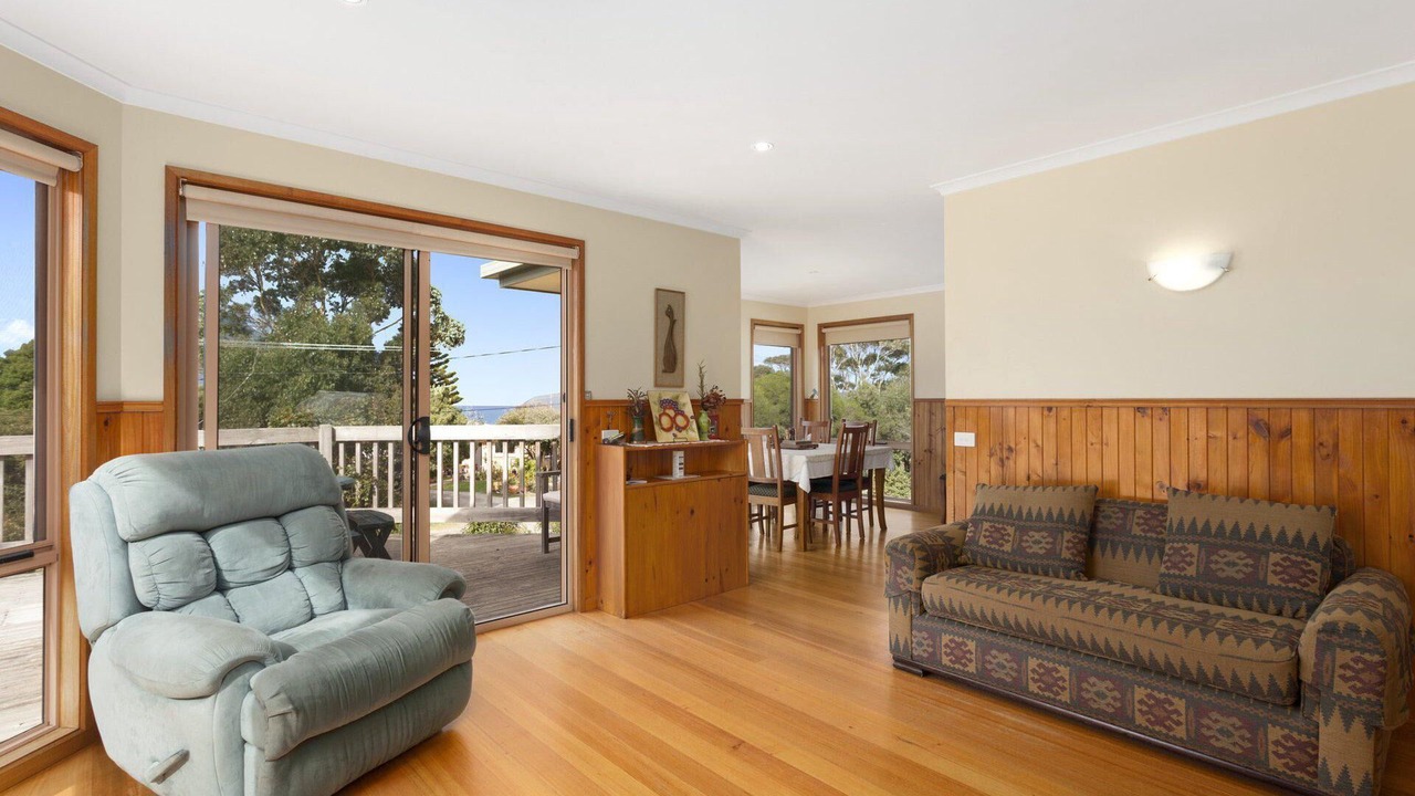 Photo of Livingroom in Skenes Creek