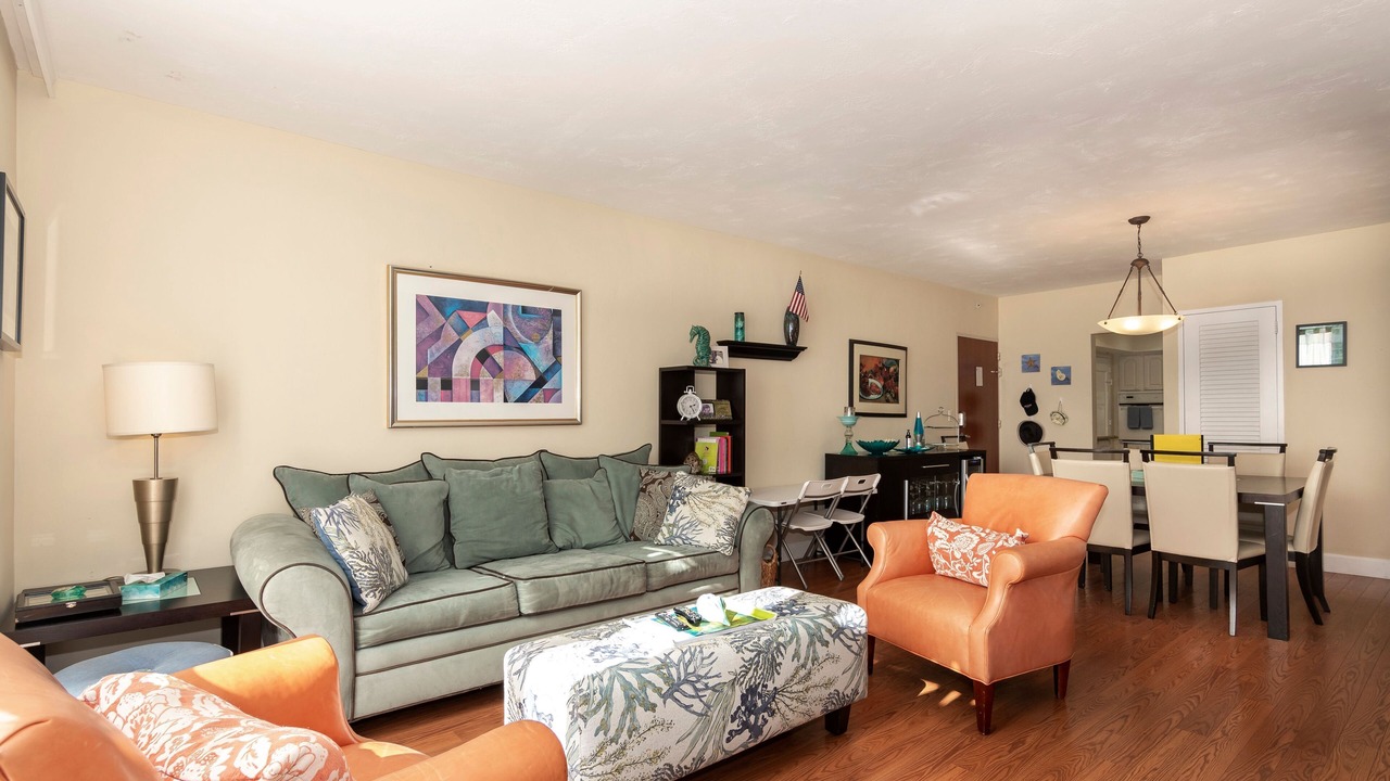 Photo of Livingroom in Hollywood South Central Beach