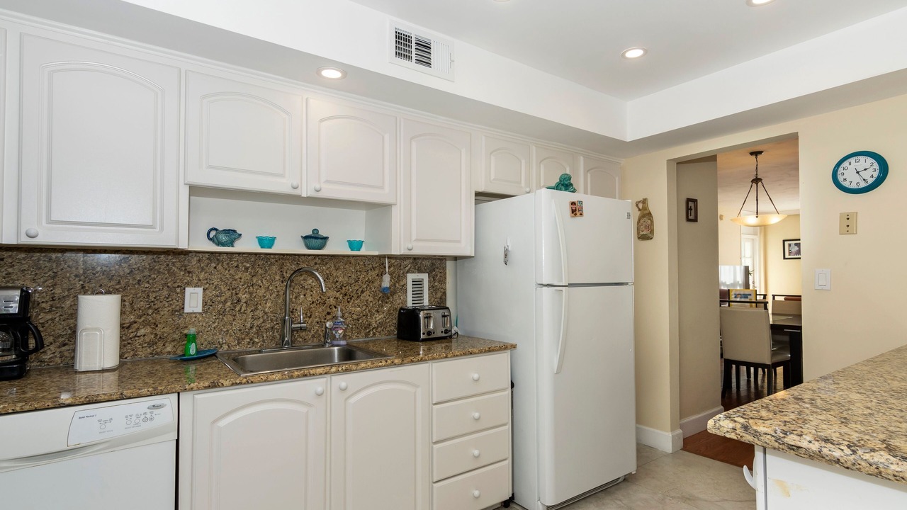 Photo of Others in Hollywood South Central Beach