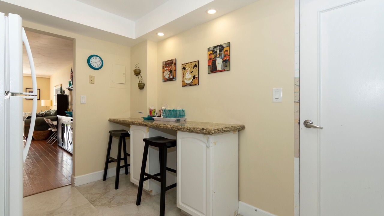 Photo of Others in Hollywood South Central Beach