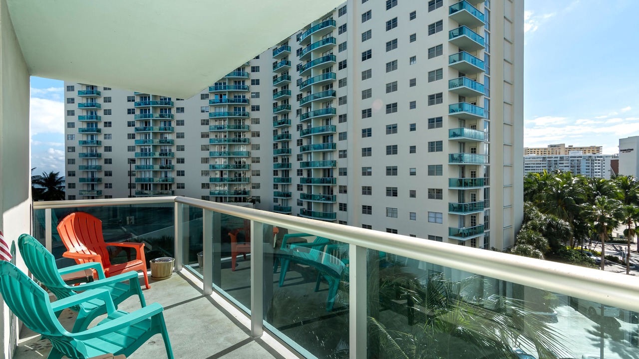 Photo of Patio Balcony in Hollywood South Central Beach