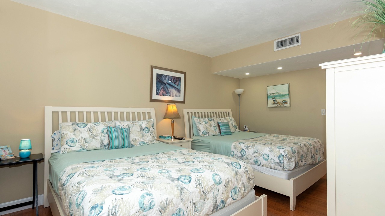 Photo of Others in Hollywood South Central Beach