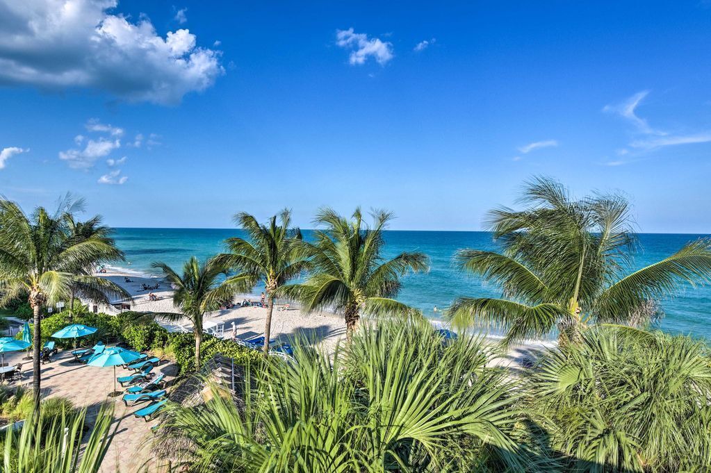 Photo of Others in Hollywood South Central Beach