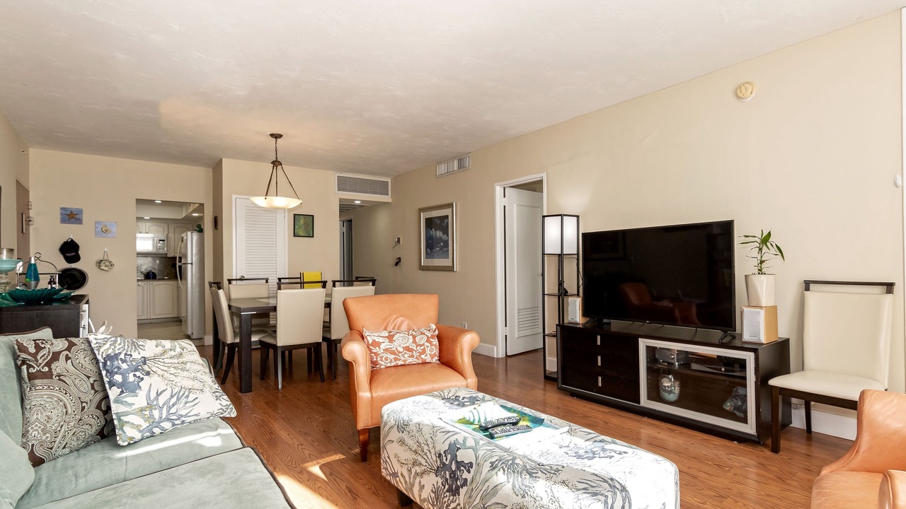 Photo of Bedroom in Hollywood South Central Beach