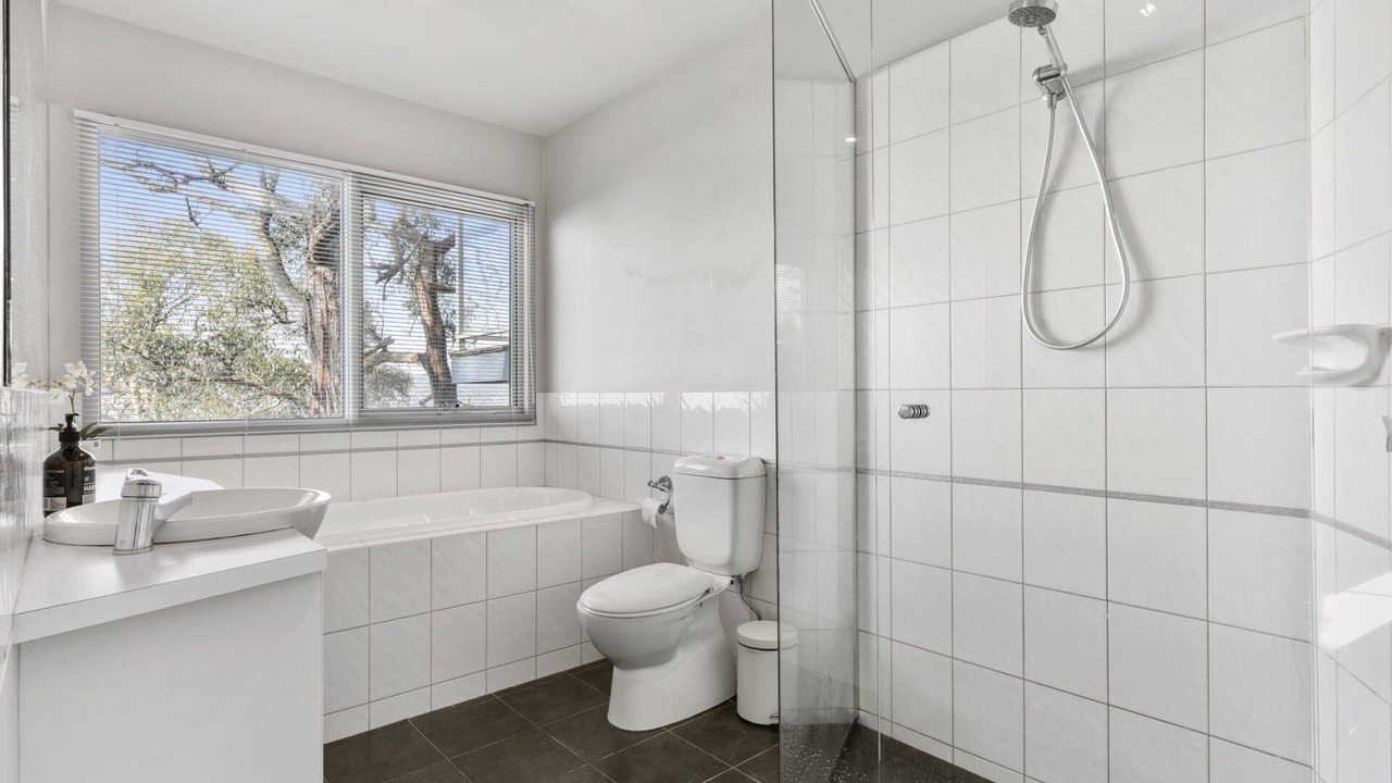 Photo of Bathroom in Lorne