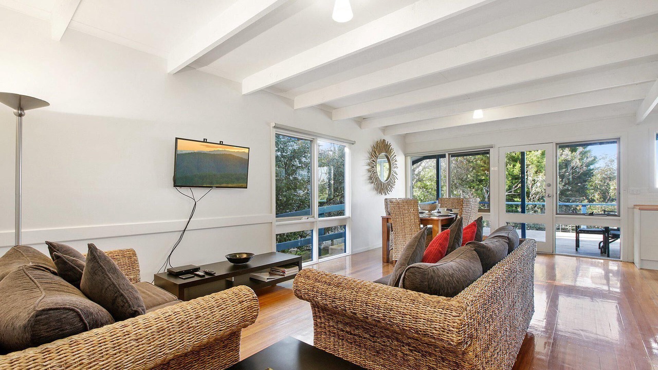 Photo of Livingroom in Skenes Creek