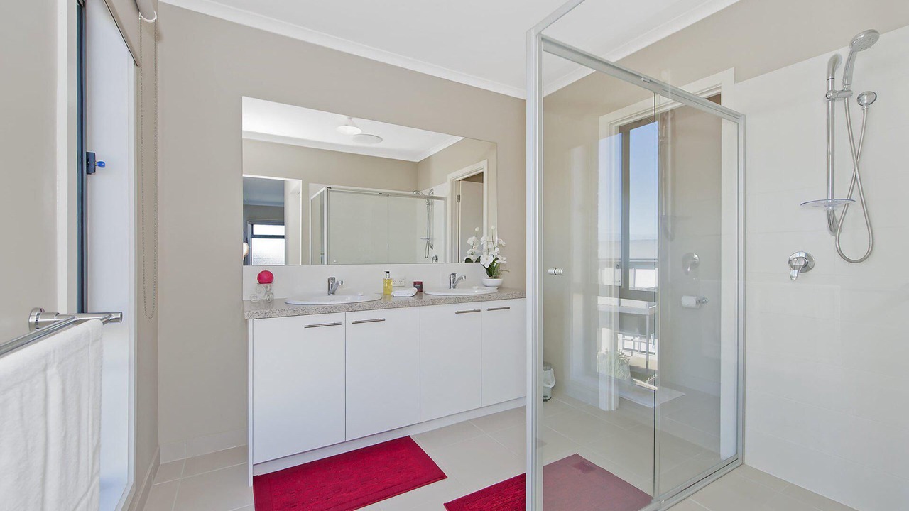 Photo of Bathroom in Apollo Bay