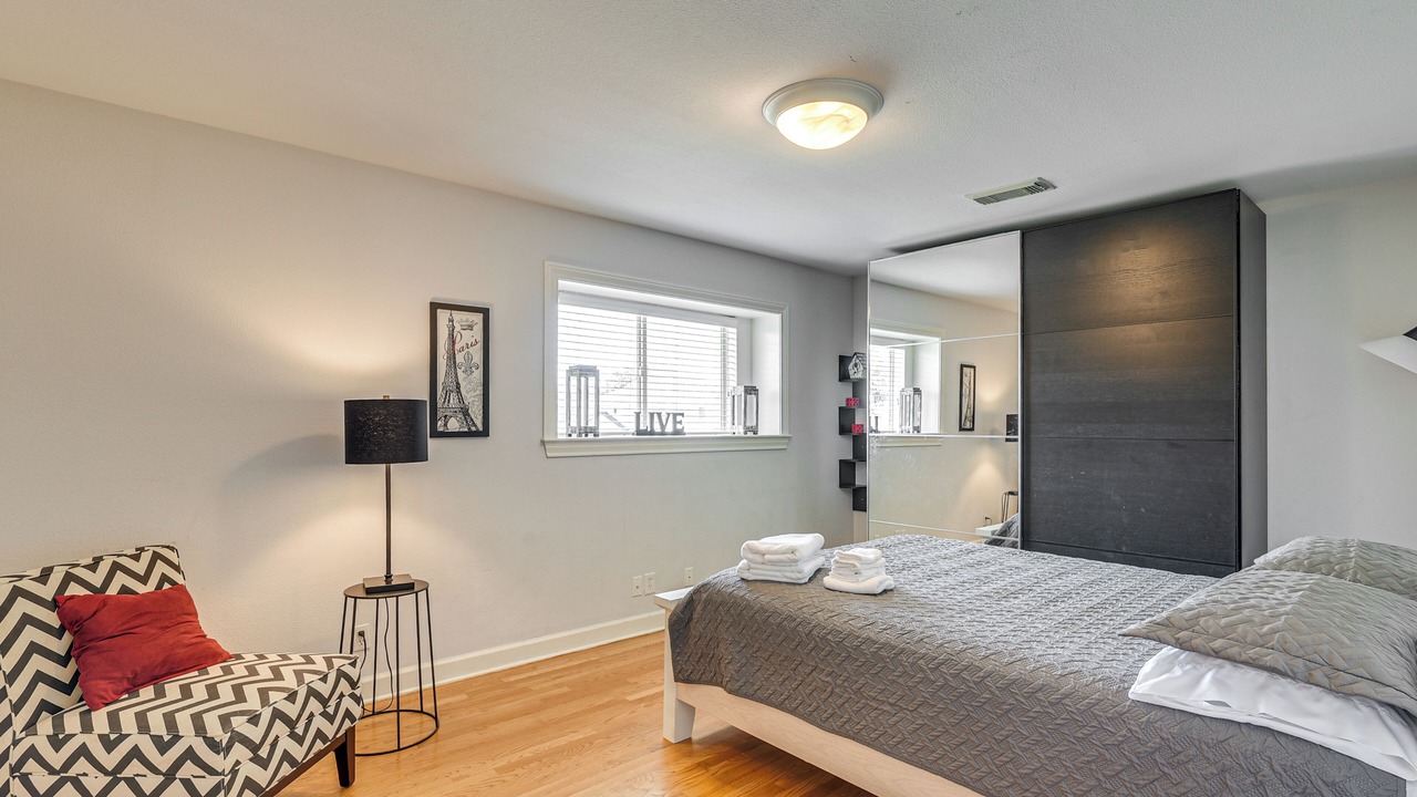 Photo of Bedroom in Nassau Bay