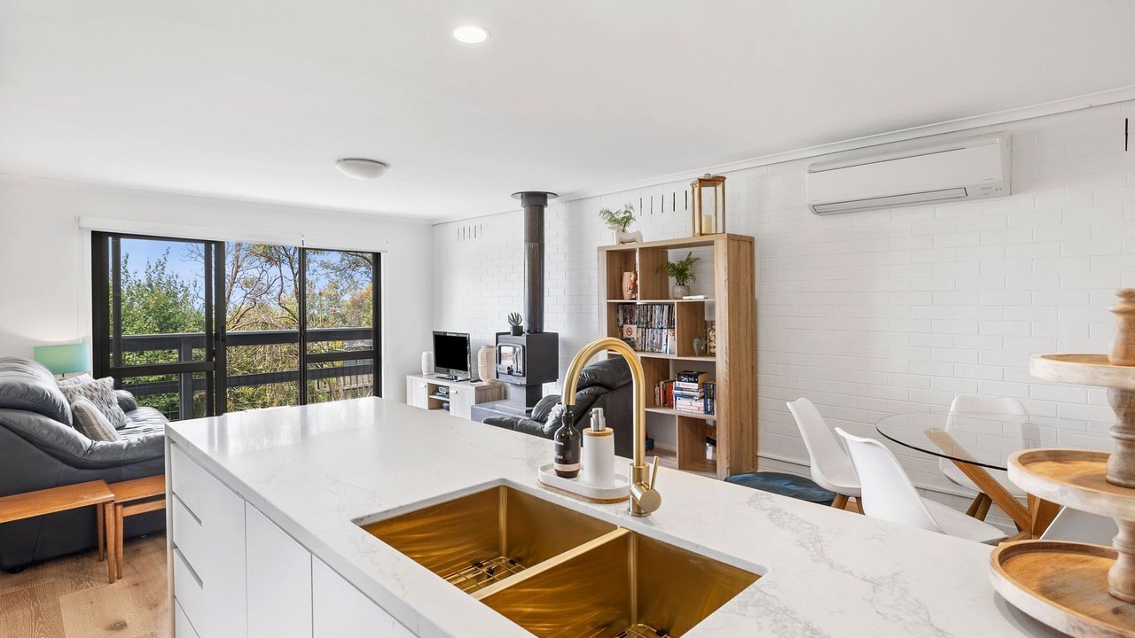 Photo of Others in Lorne