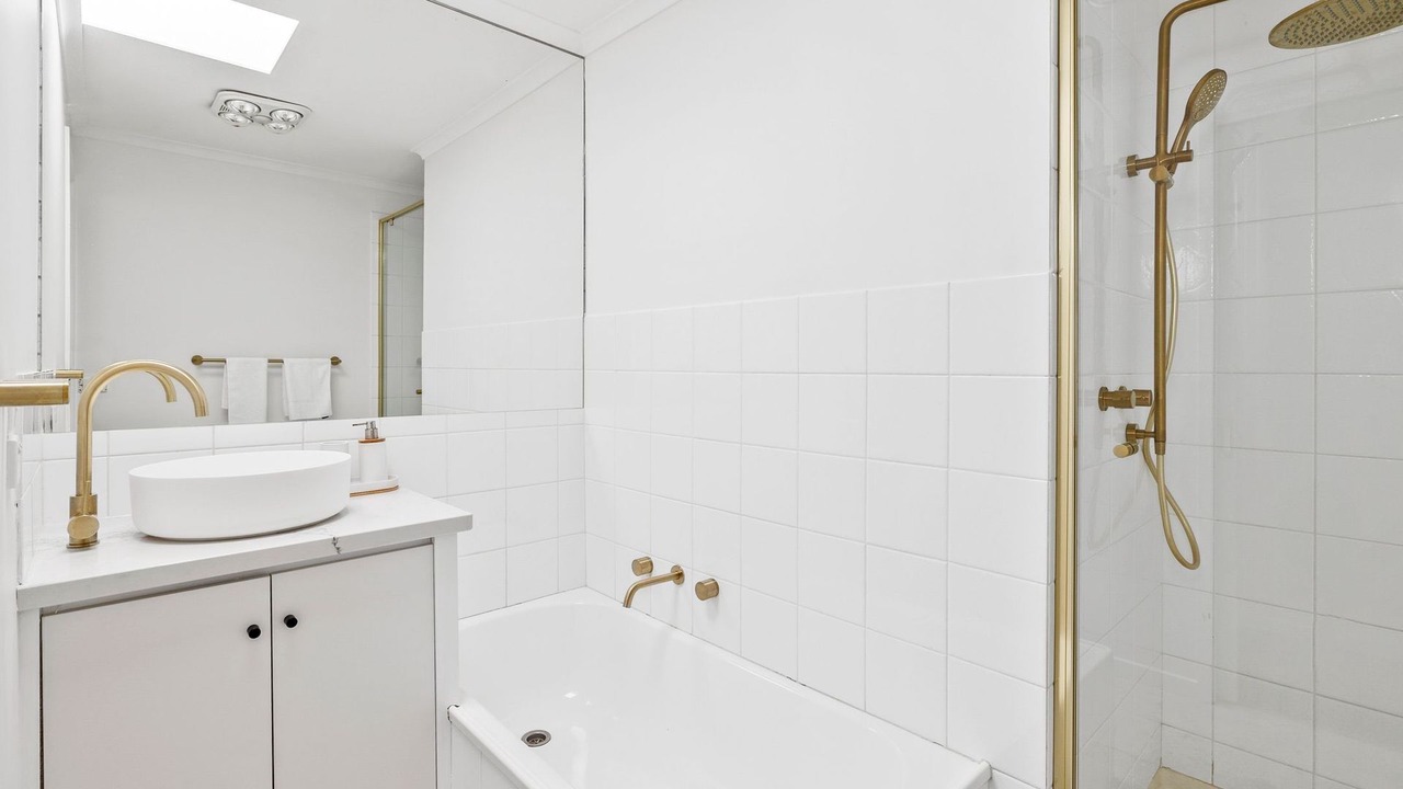 Photo of Bathroom in Lorne