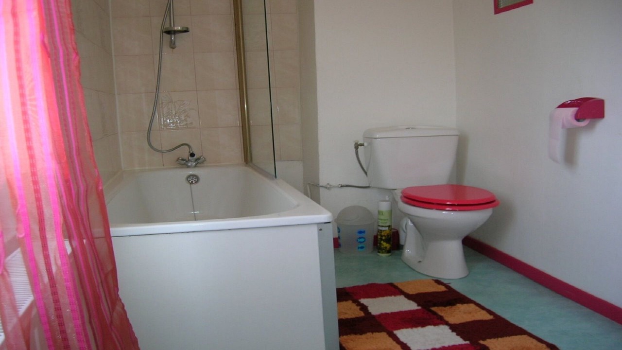 Photo of Bathroom in Sotteville-les-Rouen