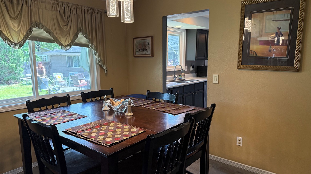 Photo of Livingroom in Fairwood