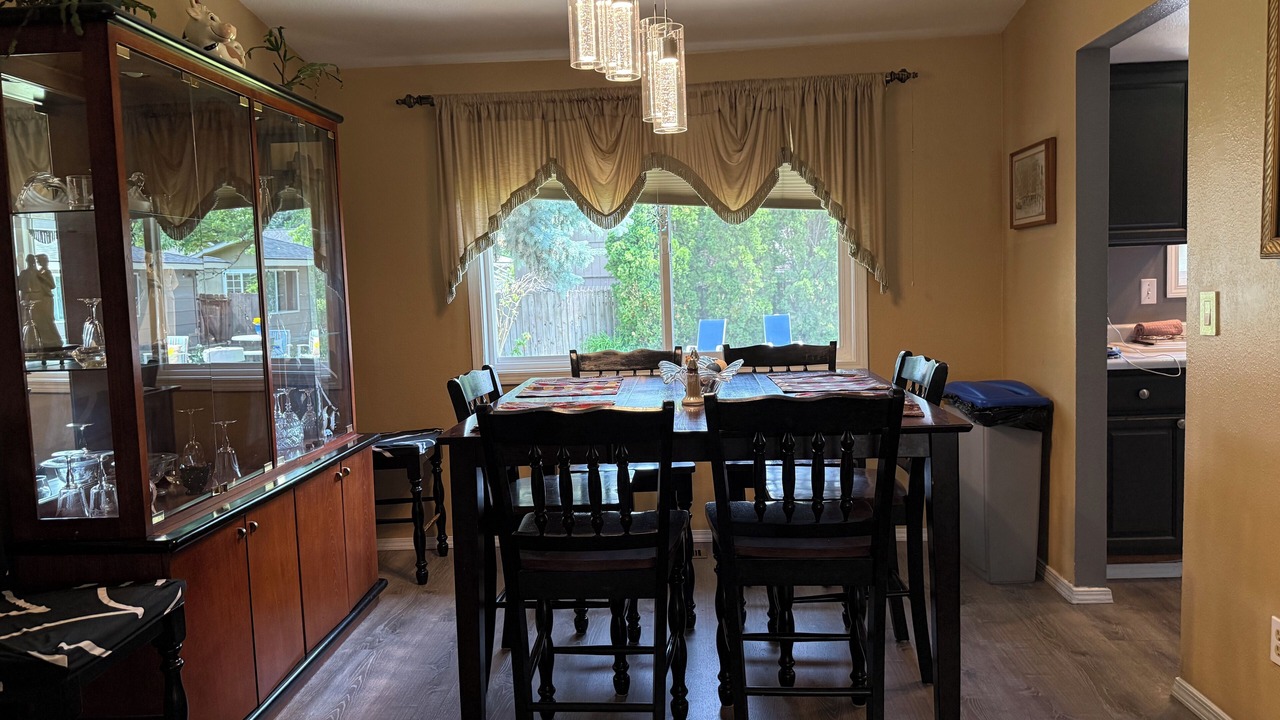 Photo of Livingroom in Fairwood