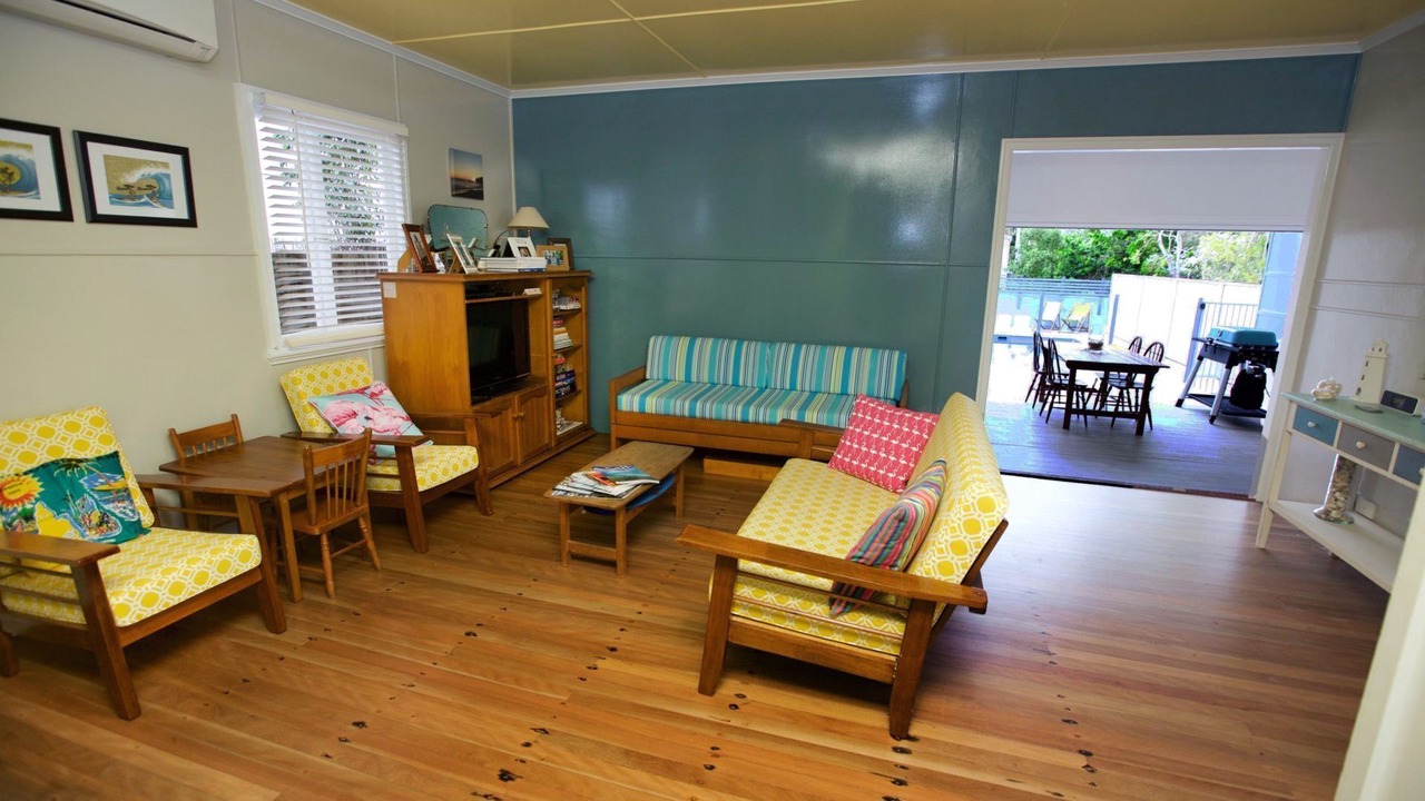 Photo of Livingroom in Moffat Beach