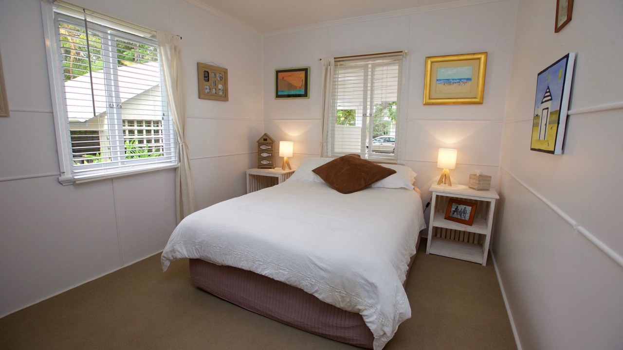 Photo of Bedroom in Moffat Beach