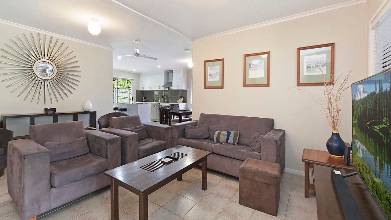 Photo of Livingroom in Moffat Beach