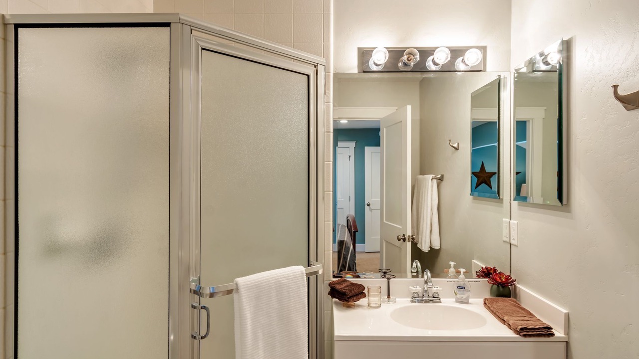 Photo of Bathroom in Cottonwood Heights