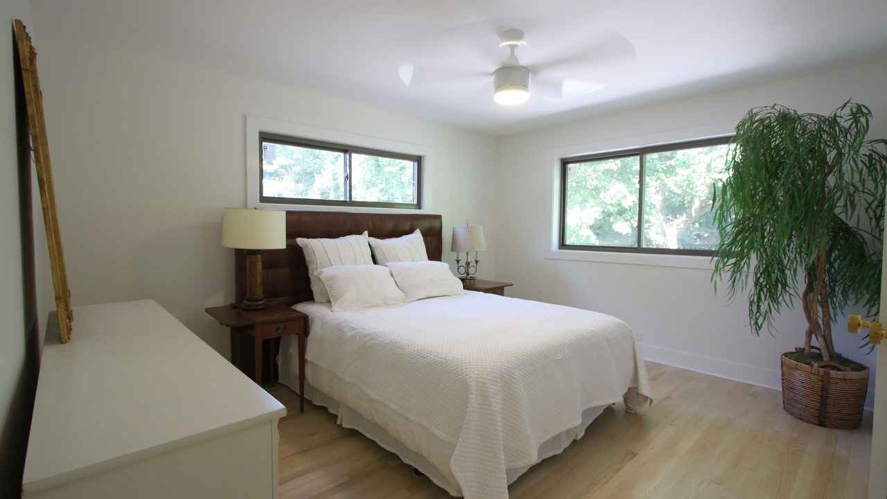 Photo of Bedroom in Miller Beach