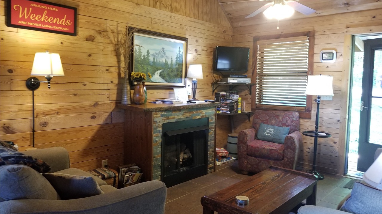 Photo of Livingroom in Jasper