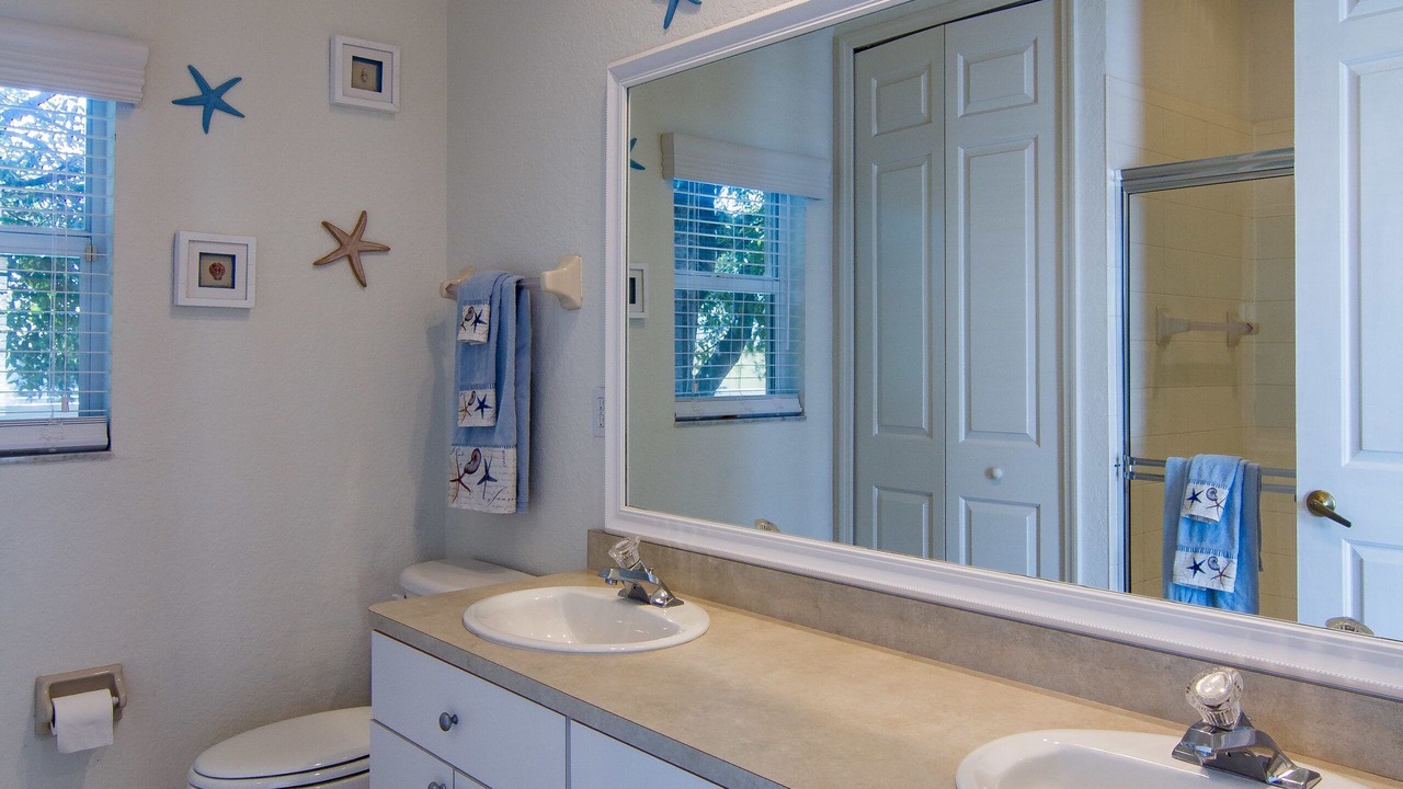Photo of Bathroom in Yacht Club
