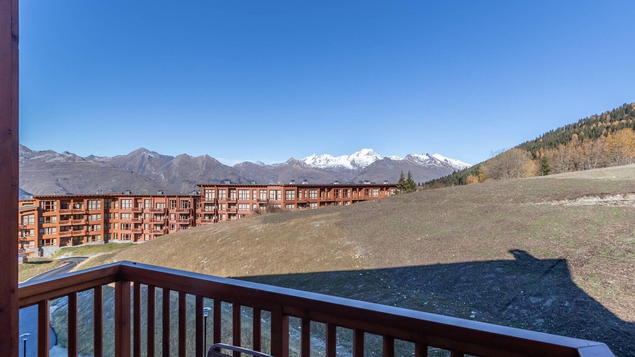 Photo of Outdoor in Arc-1800