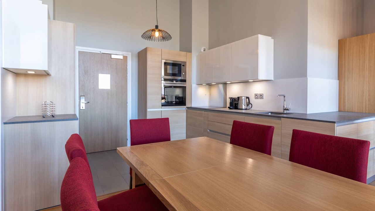 Photo of Others in Arc-1800