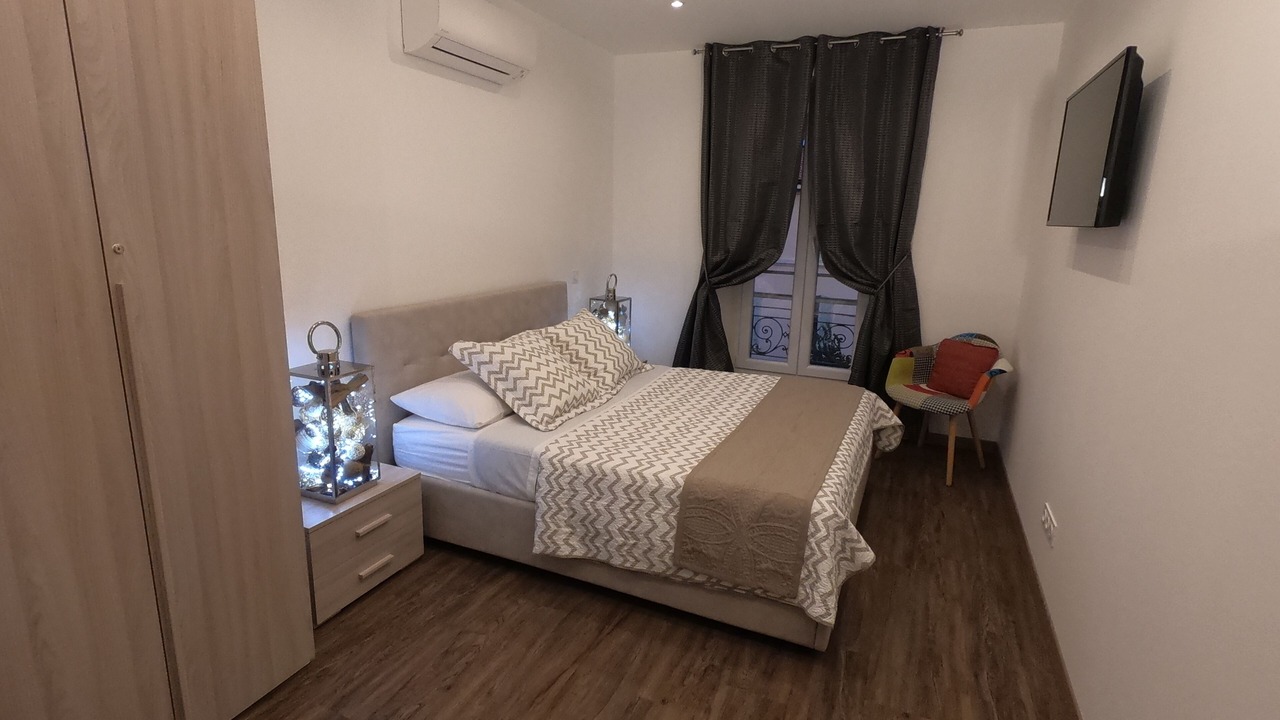 Photo of Bedroom in Jean-Medecin