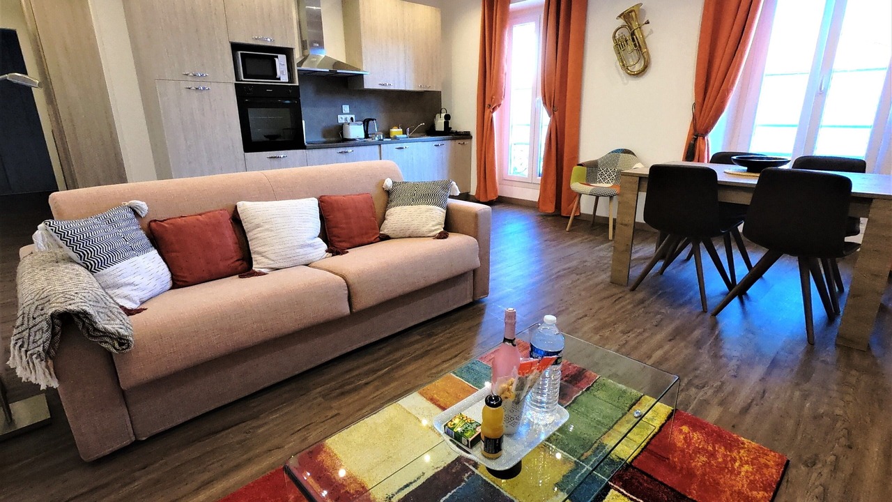 Photo of Livingroom in Jean-Medecin