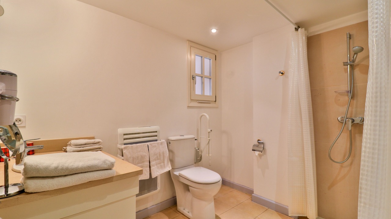 Photo of Bathroom in Villecroze
