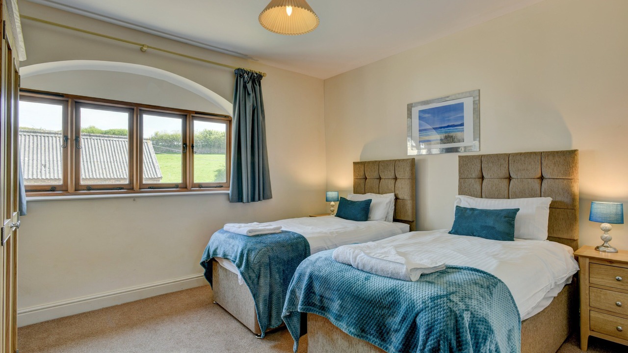 Photo of Others in Oare