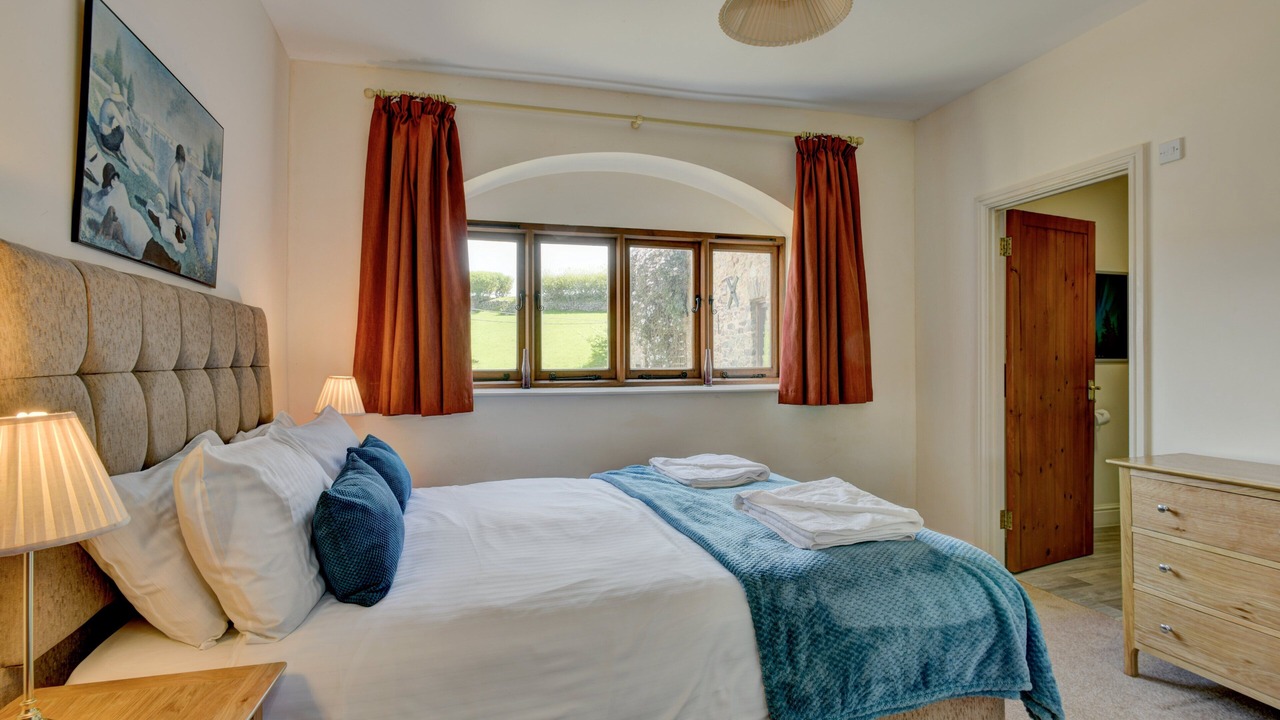 Photo of Others in Oare