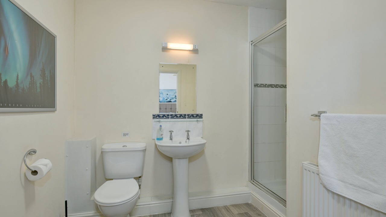 Photo of Others in Oare