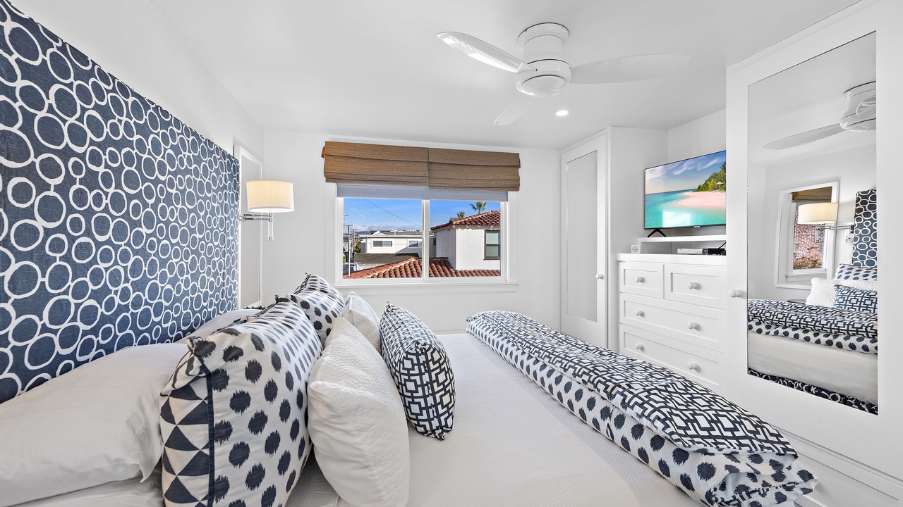Photo of Bedroom in Balboa Island