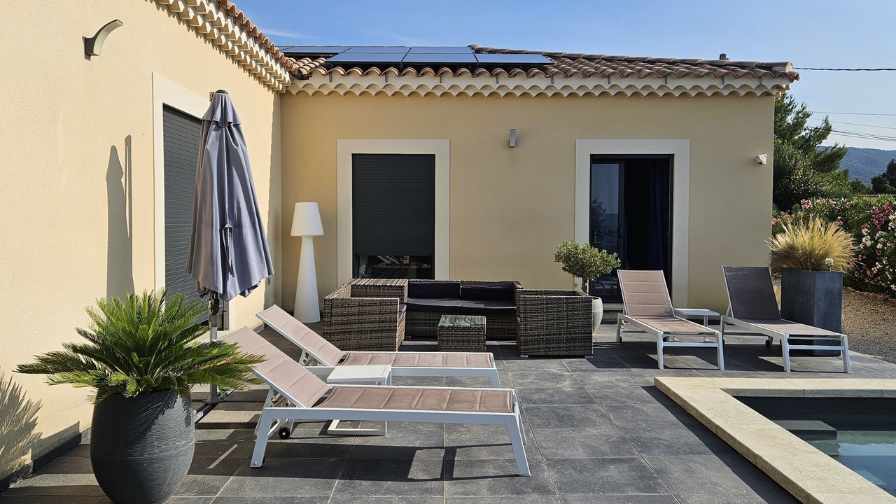 Photo of Patio Balcony in Crillon-le-Brave