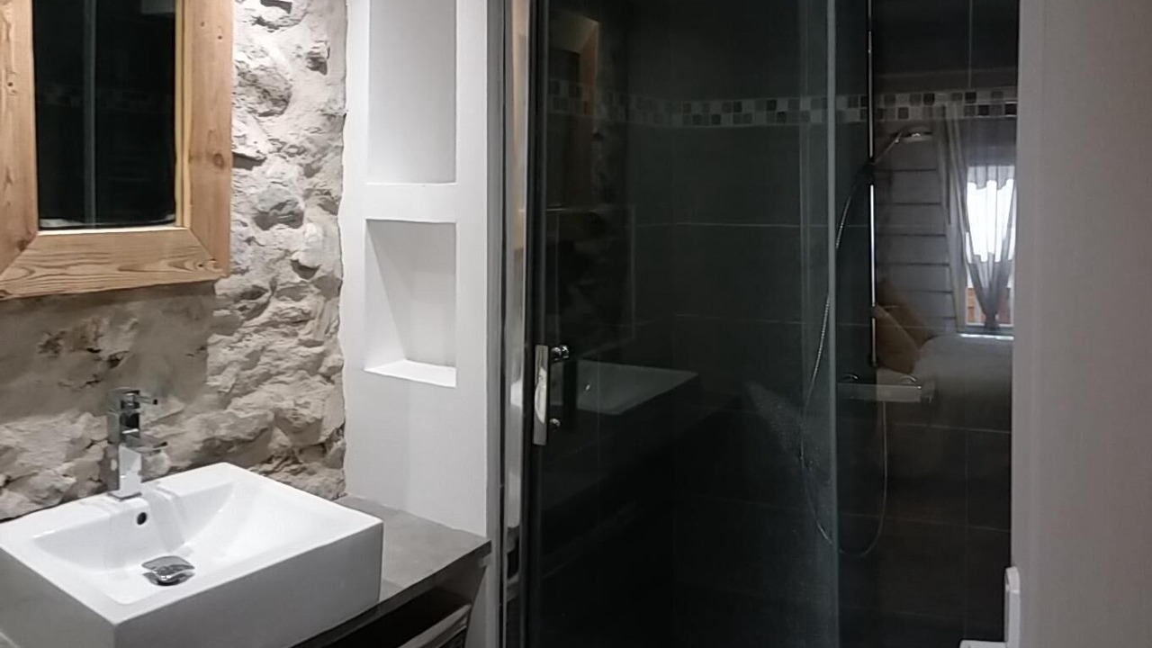Photo of Bathroom in Auzat