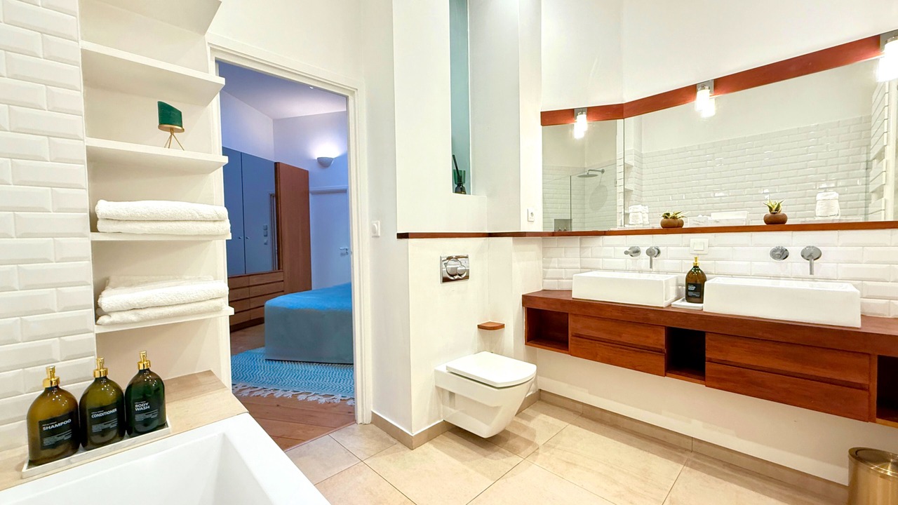 Photo of Bathroom in Saint-Merri