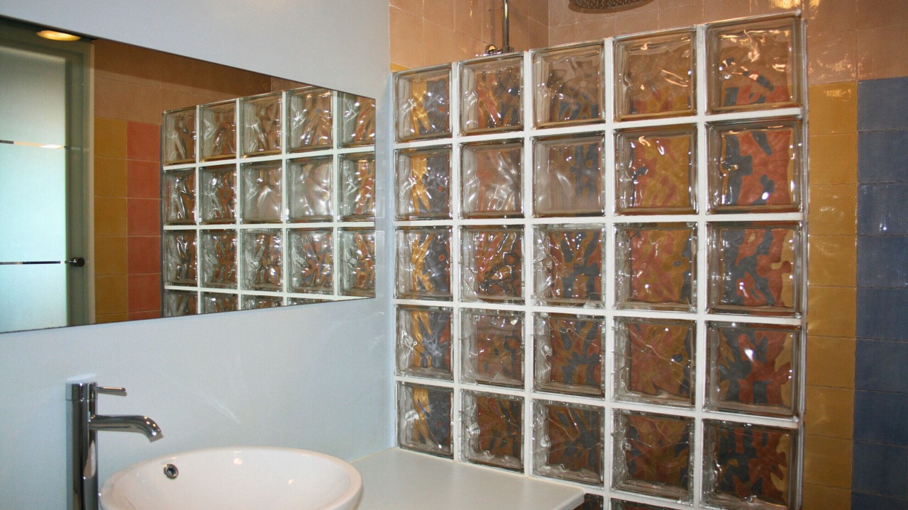 Photo of Bathroom in Pals