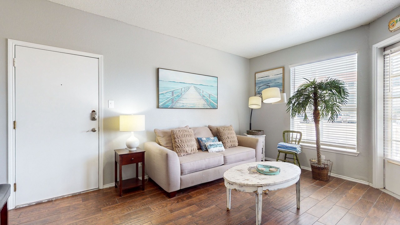 Photo of Livingroom in Corpus Christi