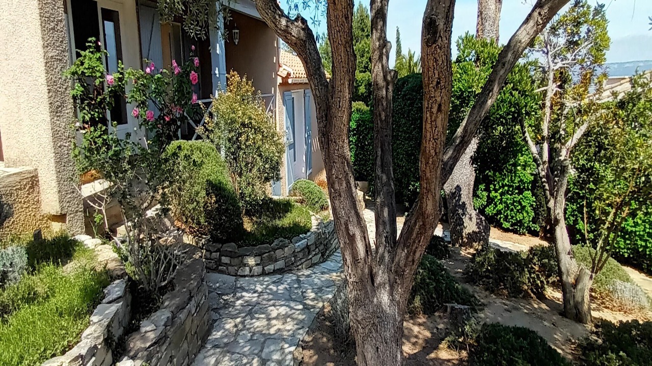 Photo of Outdoor in Roches Grises