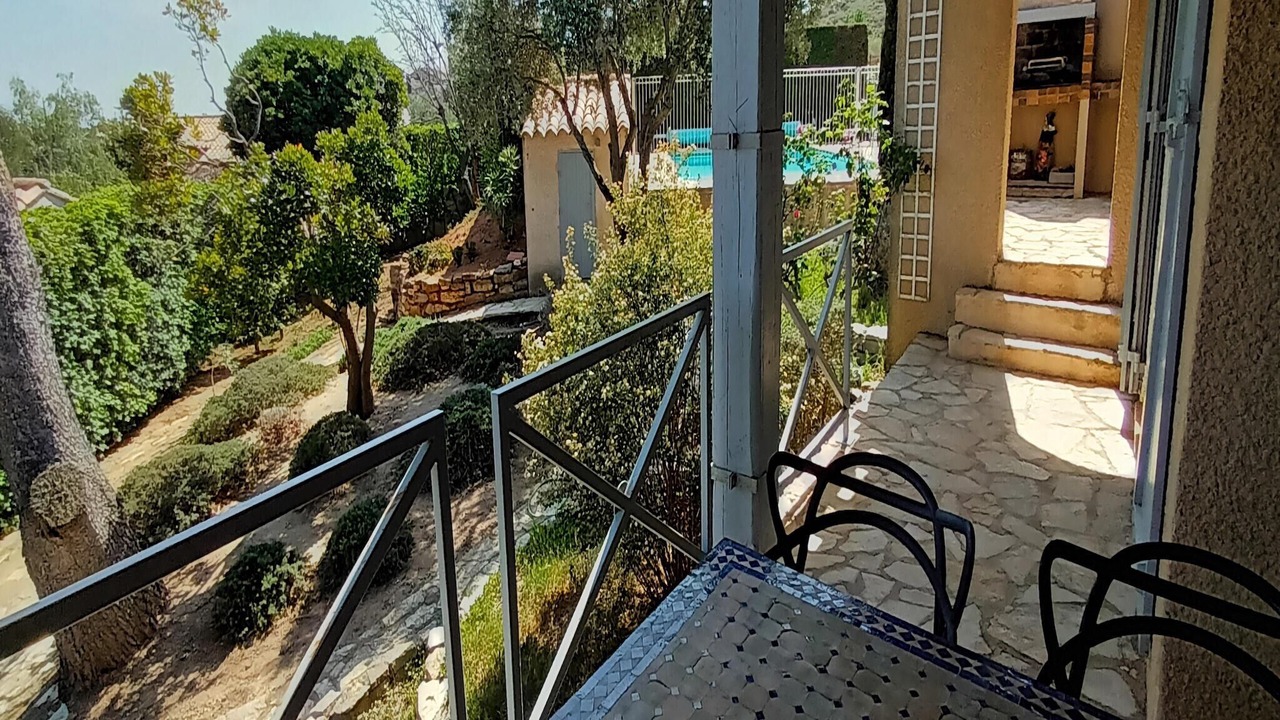 Photo of Patio Balcony in Roches Grises