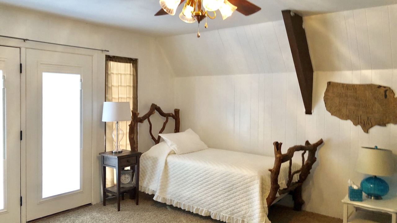 Photo of Bedroom in Muldoon