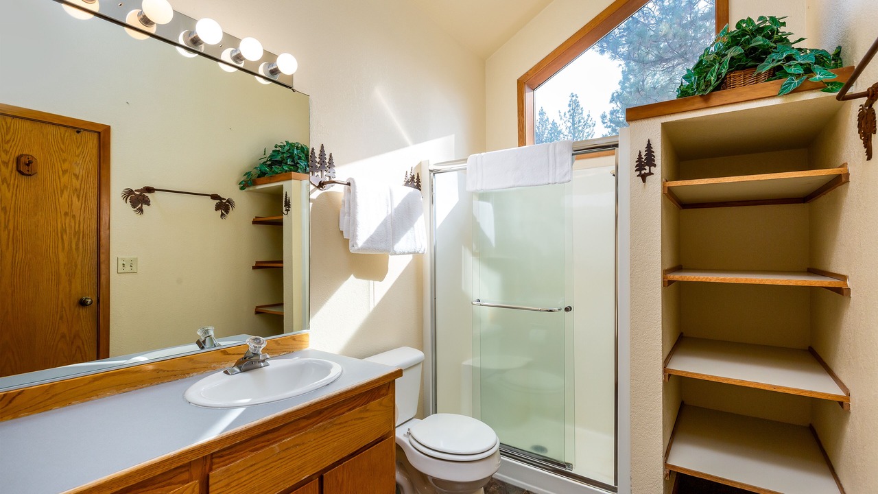 Photo of Bathroom in Sunriver