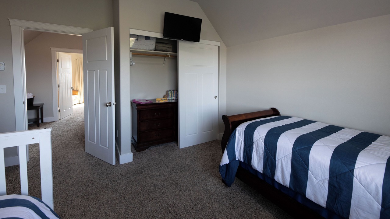 Photo of Bedroom in Ocean Shores