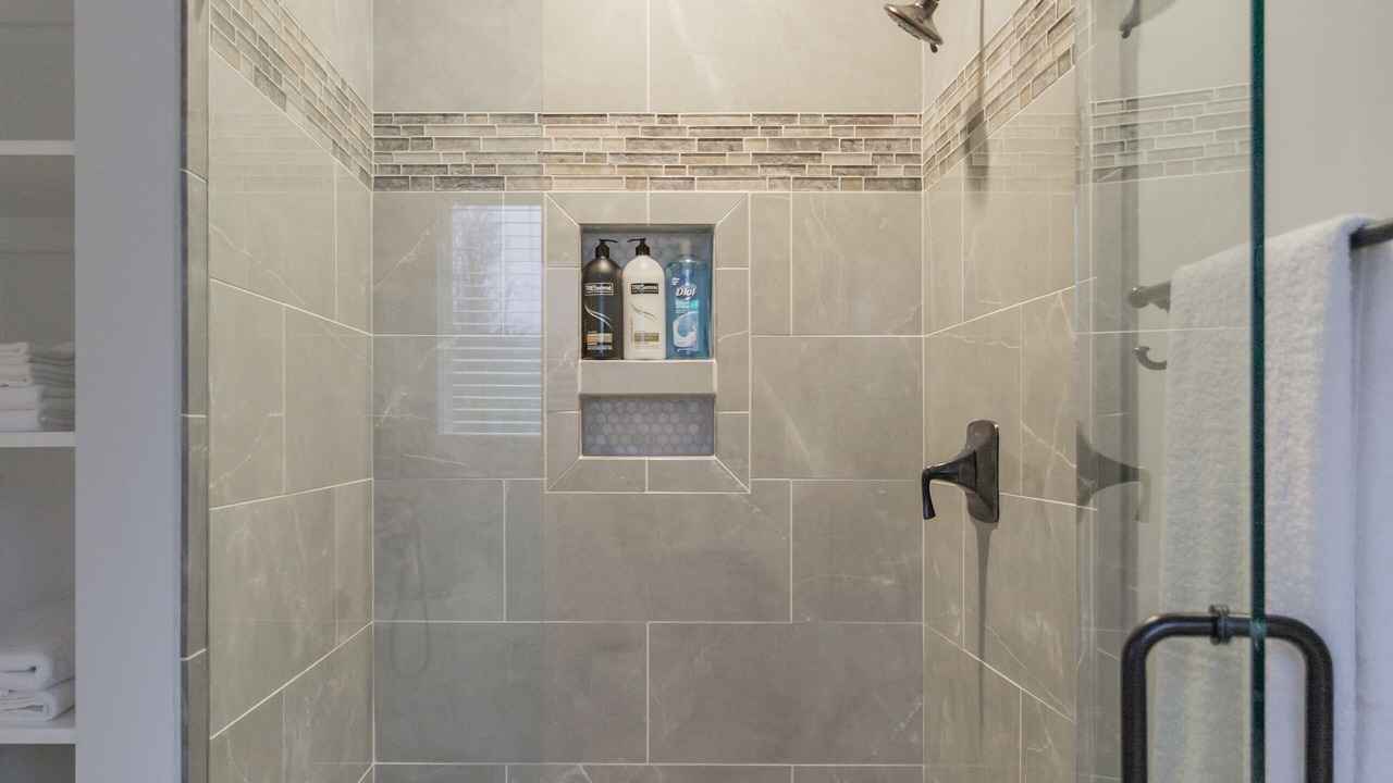 Photo of Bathroom in Shelby Hills
