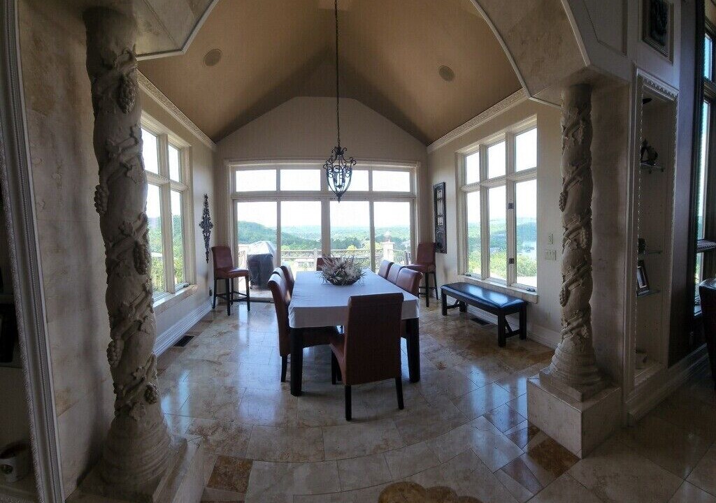 Photo of Bedroom in Camdenton