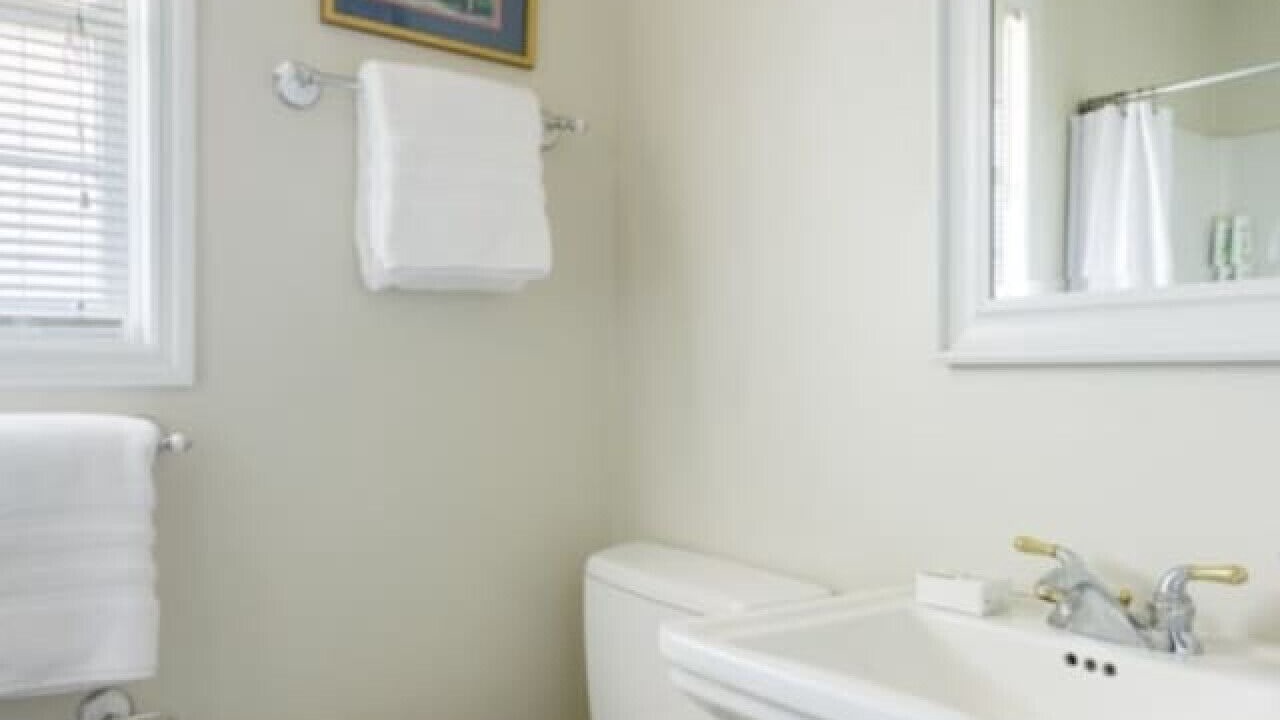 Photo of Bathroom in Cannonborough Elliotborough