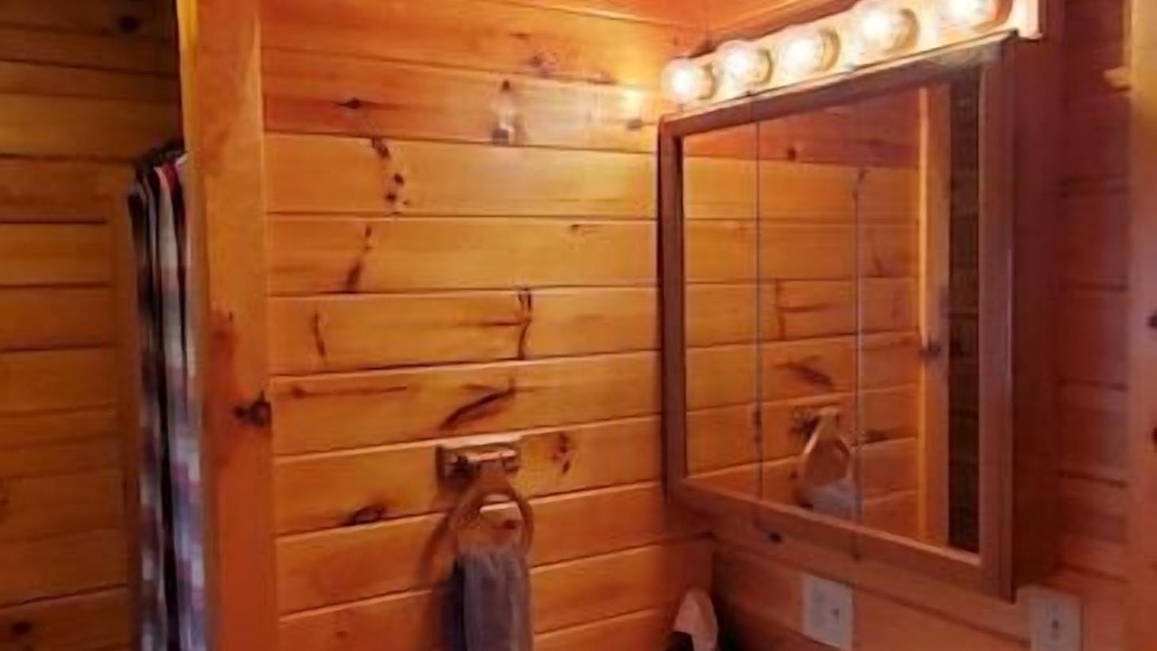 Photo of Bathroom in Nelsonville