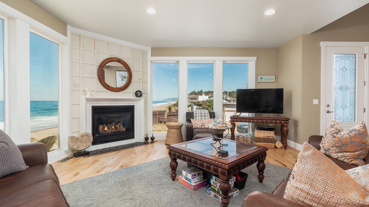 Photo of Bedroom in Gleneden Beach
