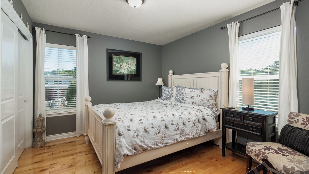 Photo of Bathroom in Gleneden Beach